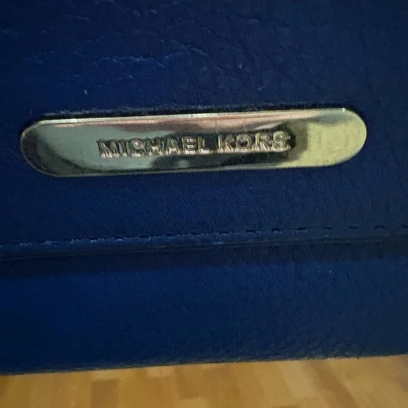 Michael Kors Vibrant Blue Leather Wallet - Picture 4 of 9